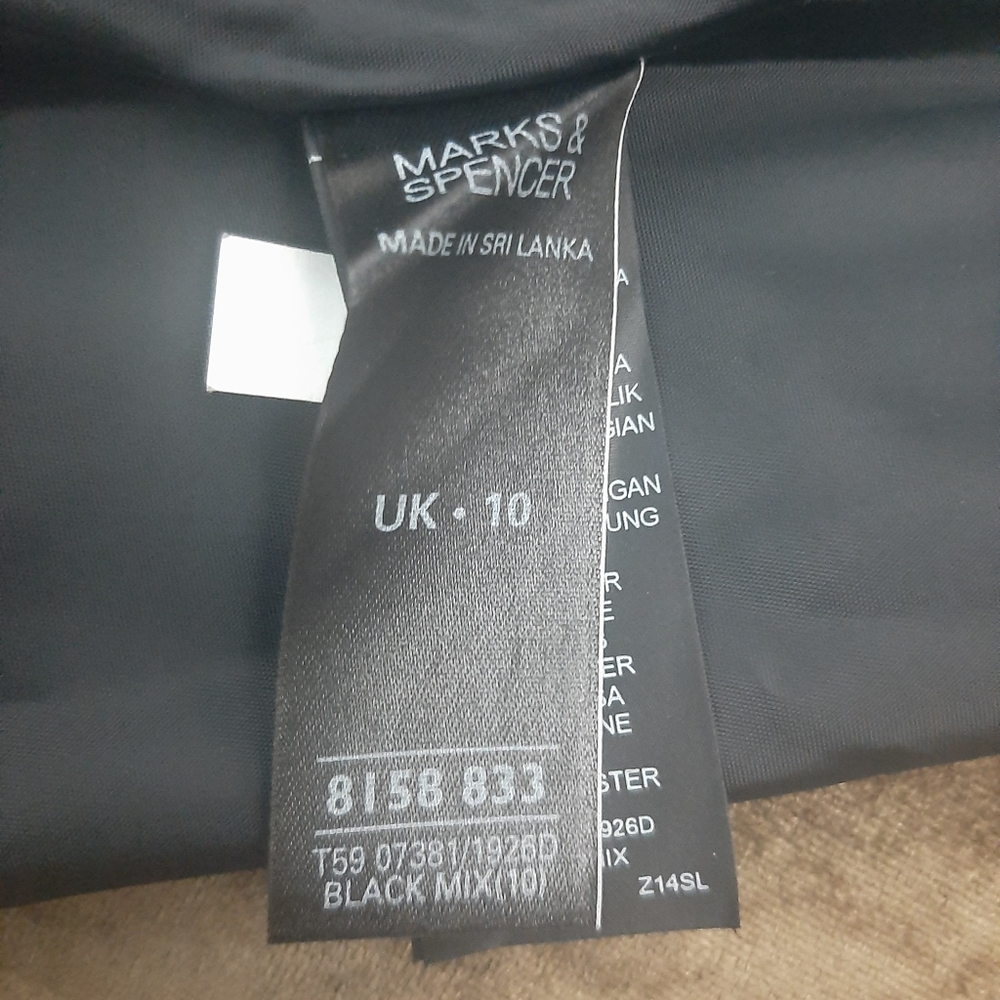 Formal dress bodycon style by Marks and spencers..Size 10 - Picture 3 of 5
